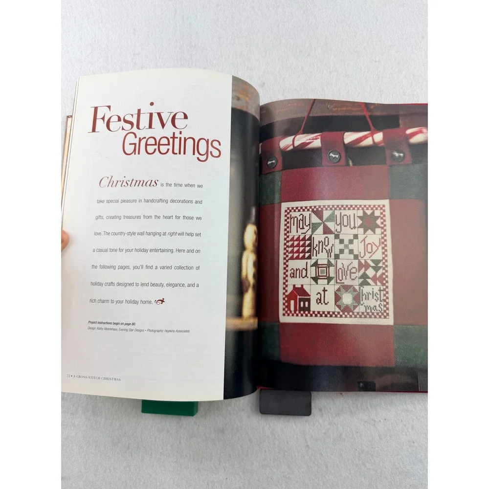 Better Homes and Gardens A Cross-Stitch Christmas Needlework Treasures 2003 Book